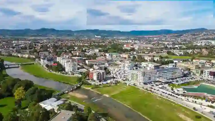Zelena oaza Ilidže sa parkovima i stambenim zonama
